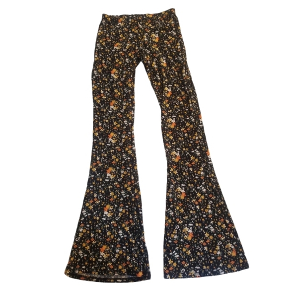 Vibe Sportswear Other - NWOT Vibe Sportswear Floral Flare Yoga Pants